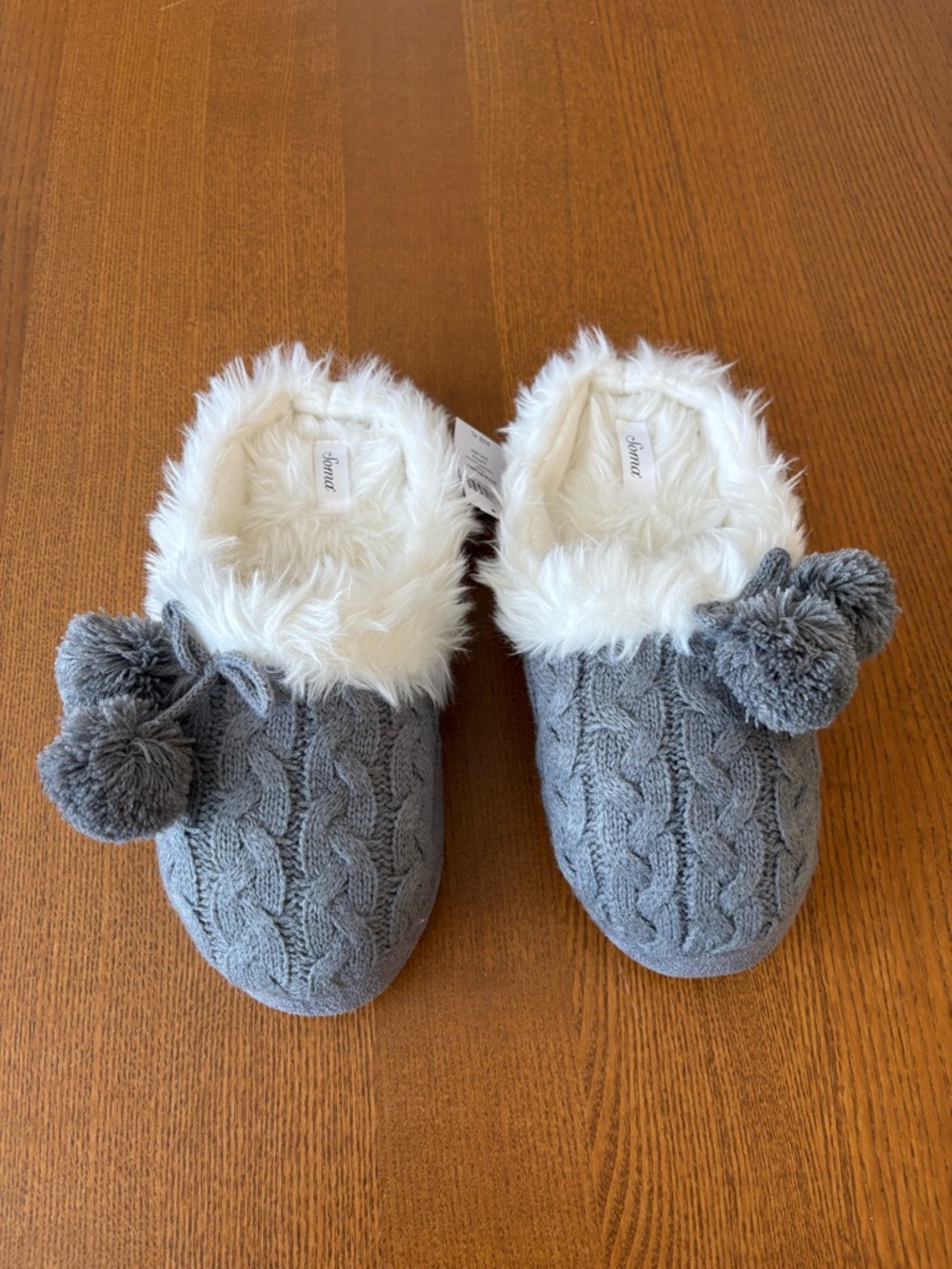 Soma Gray Knit Pom-Pom Slippers XL